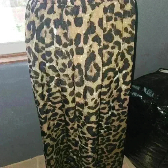 Womans Cheetah Print Womans Hi-Lo Skirt Size XL - Picture 7 of 10